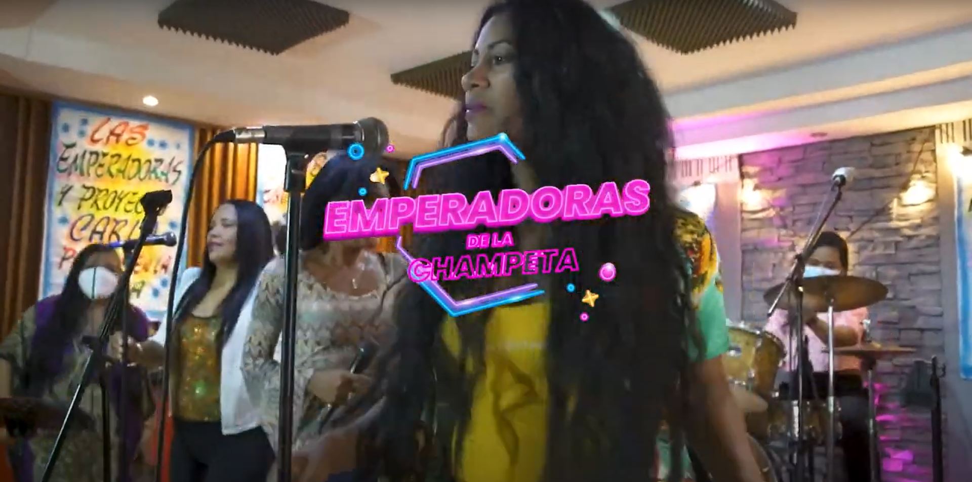 Video of a song by Las Emperadoras, a female champeta group from Cartagena. 