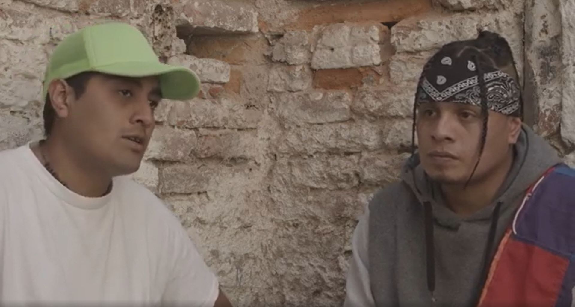Video documentary about the hip-hop group Eskina Qom.